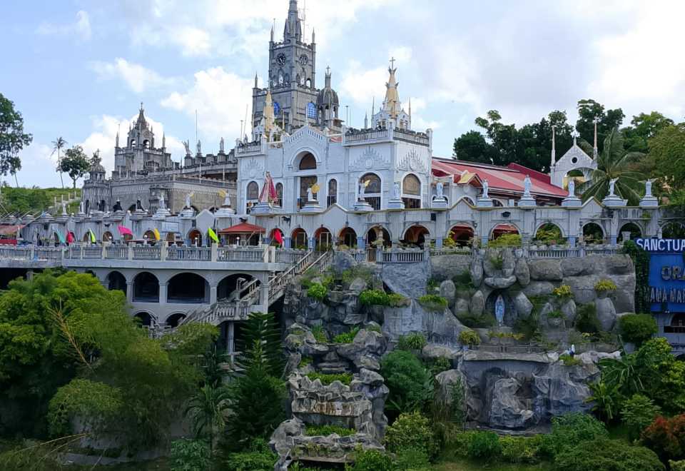 シマラ様 セブ市シマラ神社へのプライベート日帰りツアー | Trip.com