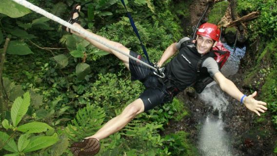 Vulkan Arenal: Canyoning-Abenteuer im Lost Canyon