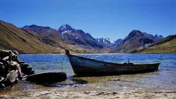 From Huaraz ||Chavin de huantar/museum/querococha lagoon