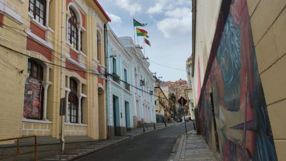 Walking city tour La Paz