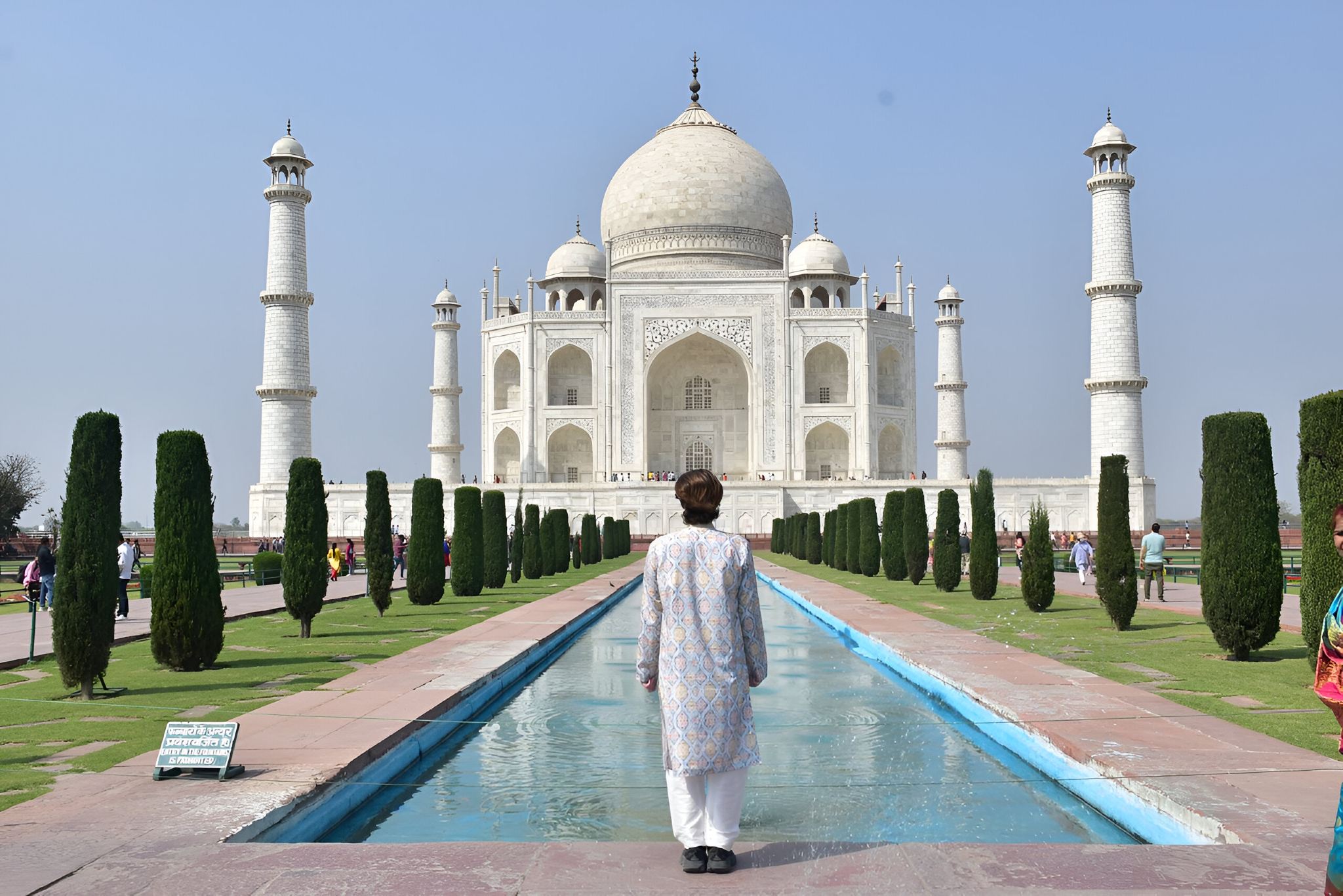 All-Inclusive Private Day Tour: Taj Mahal & Agra Fort from Delhi by Car