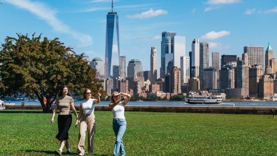 NYC: Statue of Liberty and Ellis Island Tour with Ferry