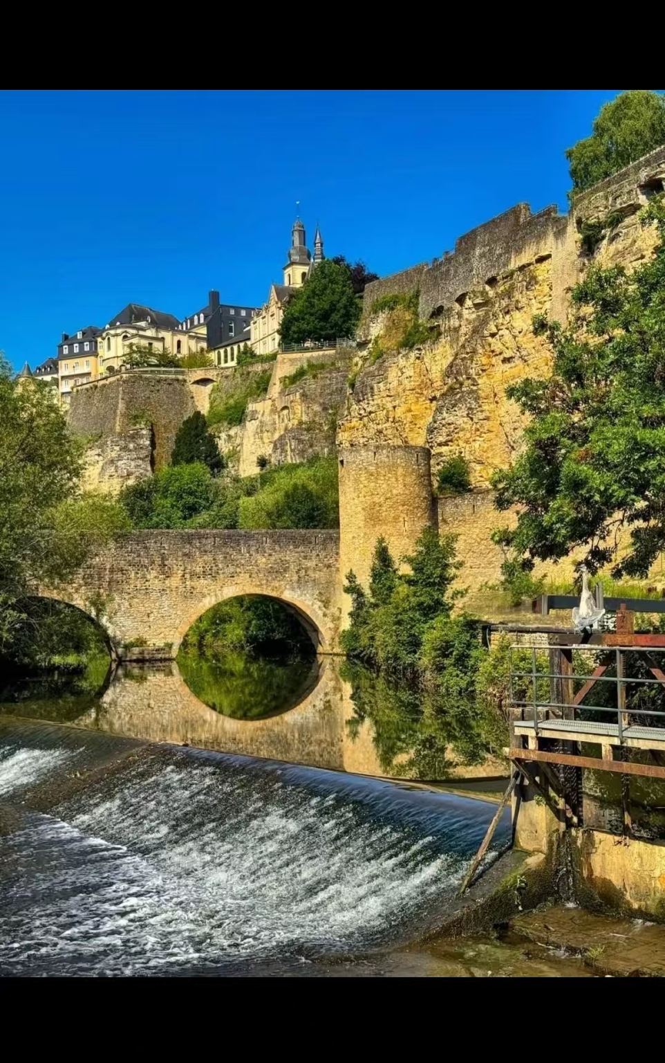 Luxembourg + Vallée de la Pétrusse + Le Chemin de la Corniche + Pont Adolphe Day Tour / Chinese