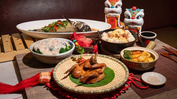 Momo Café di Courtyard by Marriott Hong Kong Sai Wan - makan siang prasmanan/ makan malam prasmanan/ Prasmanan Natal (Diskon hingga 50%)