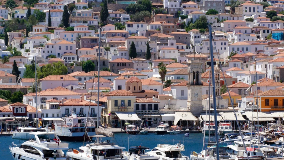 Tagesausflug nach Ägina, Poros und Hydra inklusive Mittagessen und Bootsfahrt