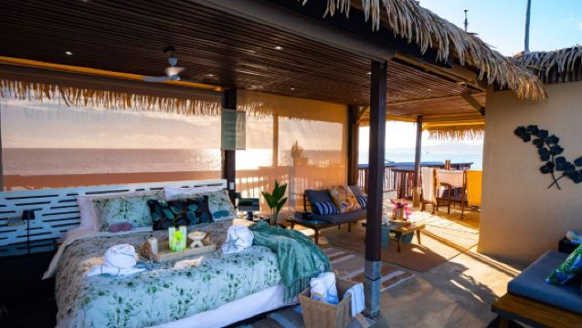 Seventh heaven floating house experience in Fiji [includes transfers]