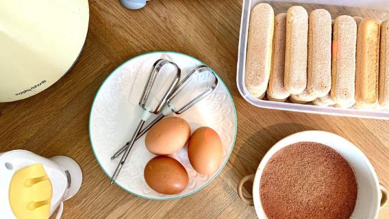 Mailand: Pasta- und Tiramisu-Kochkurs mit Wein