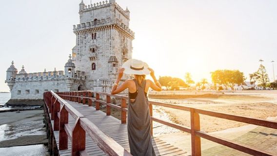 Lissabon – Porto, jopa 4 pysäkkiä: Óbidos, Nazaré, Fátima ja Aveiro