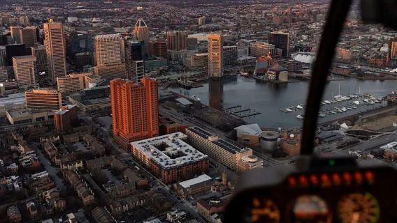 Baltimore: Helicopter Tour Over Downtown & Landmarks