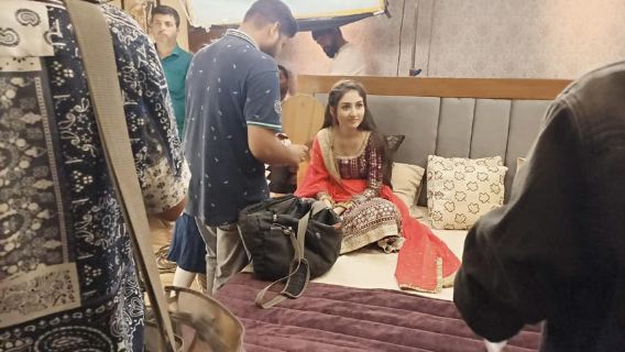 Mumbai: Bollywood Studio Guided Tour with Tickets