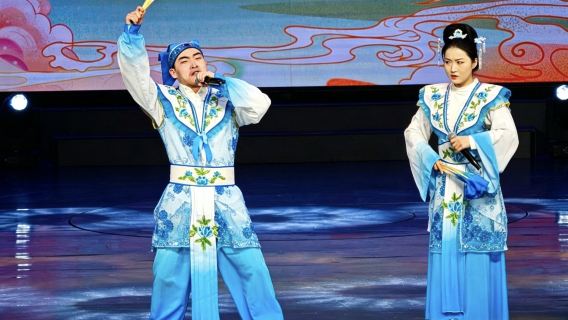 Harbin Longjiang Grand Stage performance (giant stage + Northeast charm + Errenzhuan stunts)