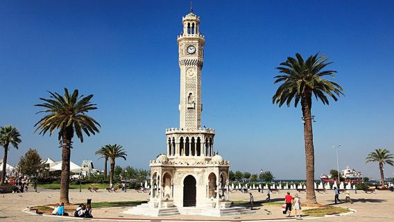 Tour di un giorno a Izmir e Alaçatı con noleggio con conducente esclusivo: Alaçatı + distretto di Çeşme + trasferimento dall'hotel