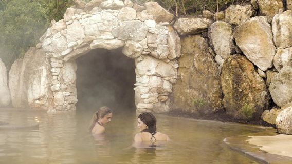 Peninsula Hot Springs and Beach Boxes Day Trip from Melbourne