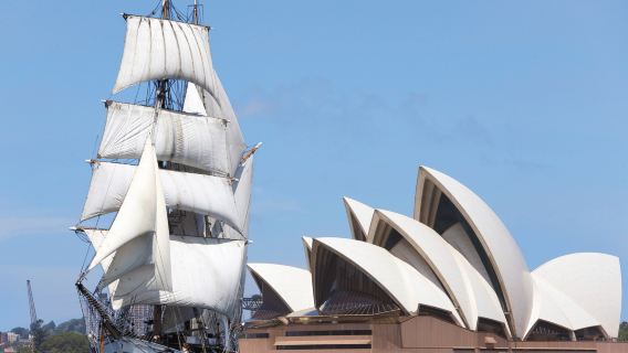 Pelayaran Makan Tengah Hari kapal layar Vintaj Pelabuhan Sydney