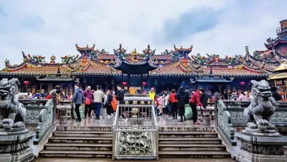Depart from Xiamen: Quanzhou Kaiyuan Temple + Xunpu Village + West Street one-day tour[Chinese/English guide Available]