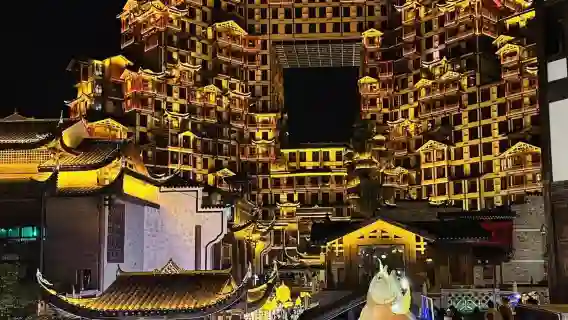 張家界七十二層樓-土家風情園-白羊古剎-天門山索道日遊