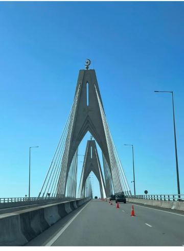 Brunei/Airport Hotel/Port/Point-to-Point Transfer