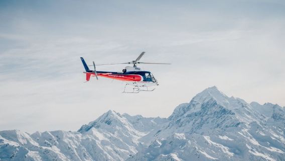 Queenstown helicopter glacier sightseeing - 50 min classic Queenstown tour with snow mountain landing