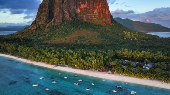 Mauritius: Le Morne Brabant Hike with Historical Immersion