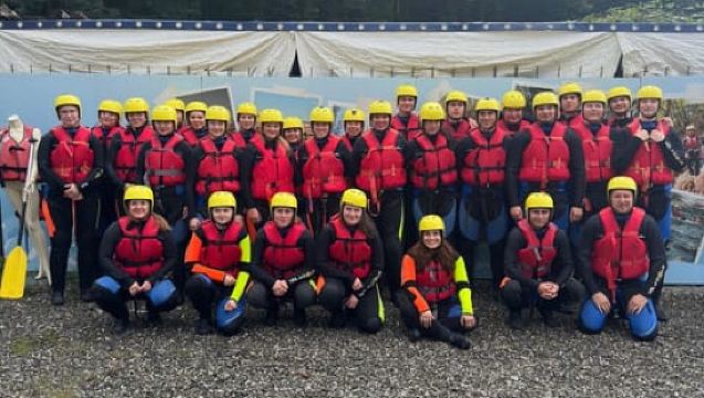 ลุกกา: พายเรือคายัคในลำธารลิมา