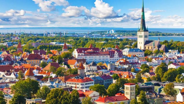 Helsinki: Geleide dagtocht naar Tallinn stad met veerbootovertocht