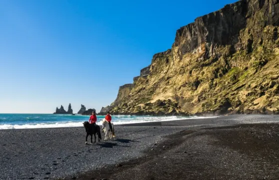 冰島騎馬體驗（騎行千年純血統冰島馬+黑沙灘/火山熔岩區/山脈草原路線+雷克雅未克/維克）
