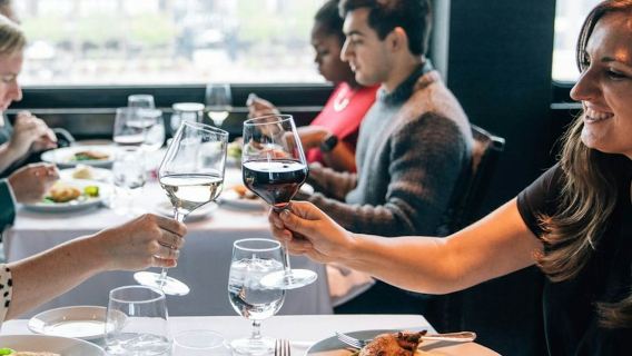 Chicago: Premier Dinner Cruise on Lake Michigan