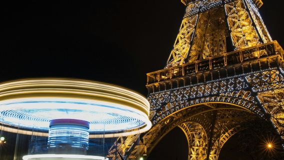 Paris: Private Romantic Night Tour