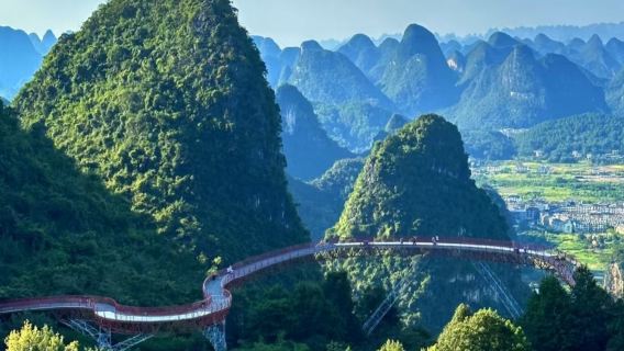 Ruyi Peak, Cave & Spectacle: A Guilin Day of Natural Wonders and Cultural Drama