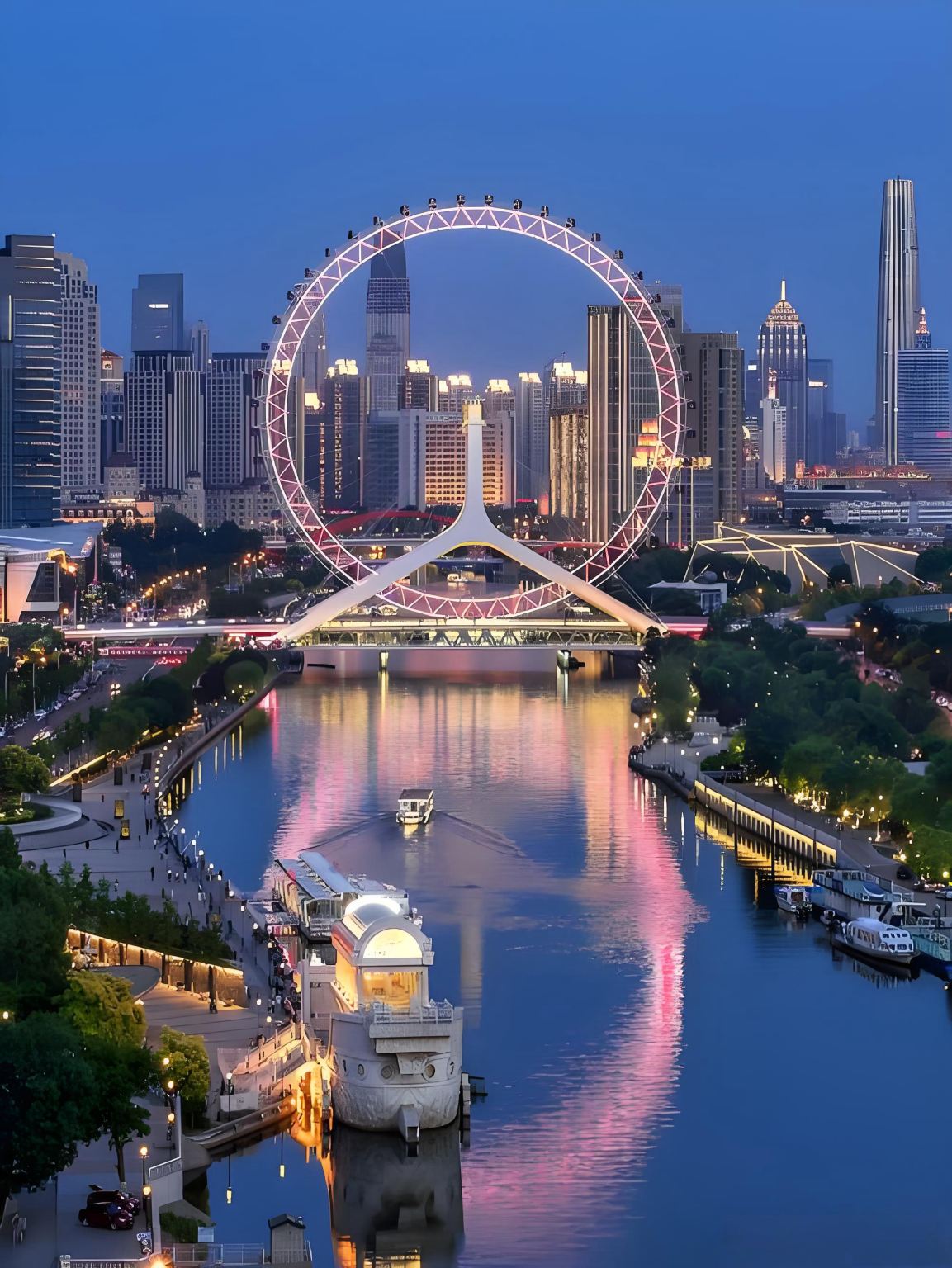 Tour privato con autista all'Occhio di Tianjin, Five Great Avenues e Porcelain House con guida dedicata e visita guidata completa