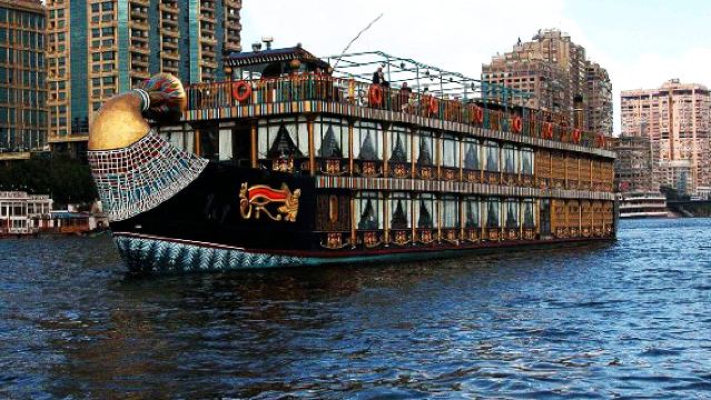 Nildinner-Kreuzfahrt mit orientalischer Show und Live-Unterhaltung