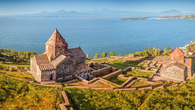 Tour privado de día completo por Ereván a Echmiadzin y Zvartnots