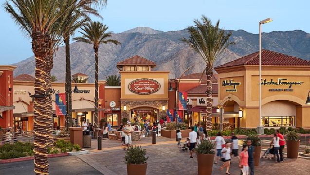 Los Angeles, Amerika Pergi-Balik: Lawatan Sehari ke Palm Springs Desert Outlet | Sewaan Peribadi Berbahasa Cina | Kampung Diskaun Amerika Utara