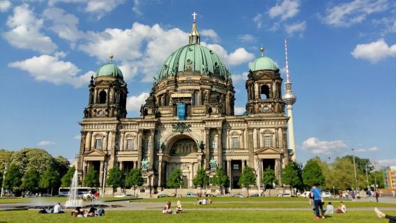 "Jantung Seni Berlin" Lawatan Sehari Tiga Muzium di Pulau Muzium · Galeri Timur · Matahari Terbenam di Kubah Parlimen