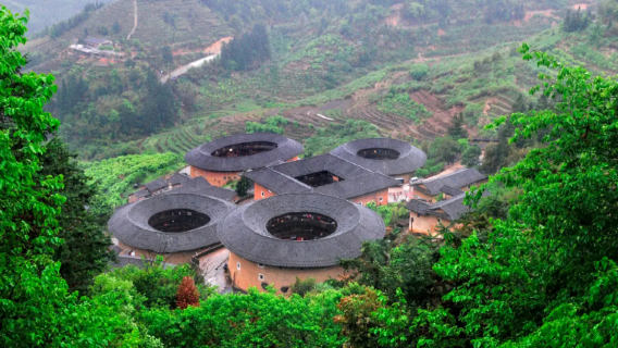1-day tour to the King of Fujian Yongding Tulou and Tianluokeng, customizable, optional Chinese/English guide, no join-in tour