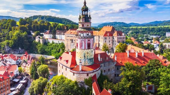 Perjalanan ke alam dongeng | Lawatan sehari Prague pergi-balik Český Krumlov sewaan peribadi [Tidak termasuk tiket masuk]