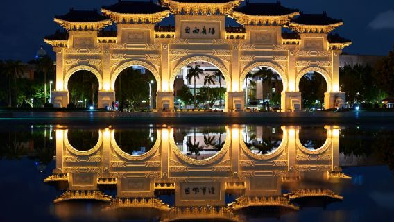 Kaohsiung Highlights Audio Tour: Harbor and Cultural Gems