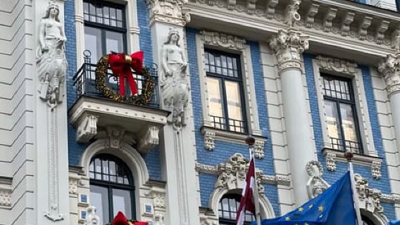 Riga 2 in 1 Tour: Art Nouveau Tour & Pub Crawl