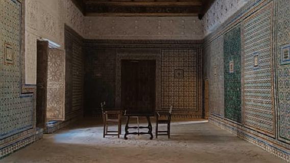 Seville: Guided visit of the Casa de Pilatos with tickets