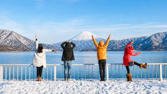Hokkaido · Noboribetsu Jigokudani & Lac Tōya · Excursion d'une journée | Option petit groupe + motoneige + transfert