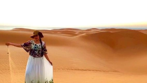 Oman Highlights: Wahiba Sands Desert & Wadi Bani Khalid Tour