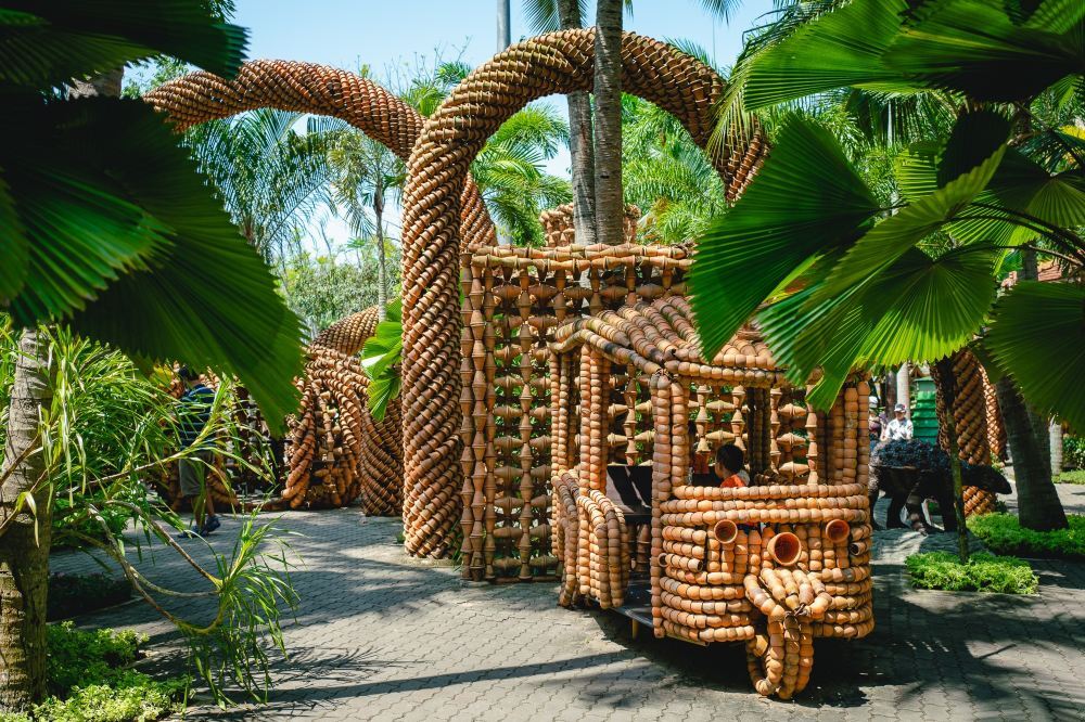 Nong Nooch Tropical Garden Performance in Pattaya, Thailand | Tour Bus | Elephant Ride | Thai Buffet Lunch | Various Option Available