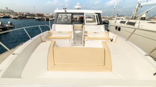 Luxury Yacht Cruise: Explore Dubai Iconic Sights in Style Transport Passes 1