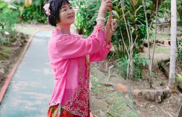 馬來西亞古晉旅拍【約拍跟拍婚拍街拍抓拍航拍攝影攝像/多語言翻譯/動作指導】