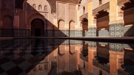 Marrakech: Tur Jalan Kaki Ben Youssef, Taman Rahasia, & Pasar
