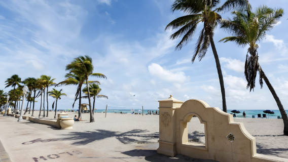 Miami day tour: Everglades National Park + Little Havana + Miami Beach - South Beach (Chinese-speaking driver)