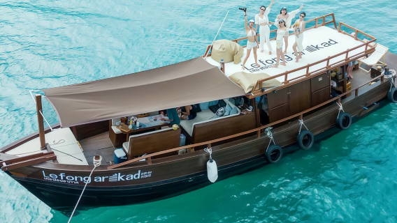 Pattaya vintage longtail boat charter with lavish seafood meal|Snorkeling and sea fishing|Half-day/1-day tour