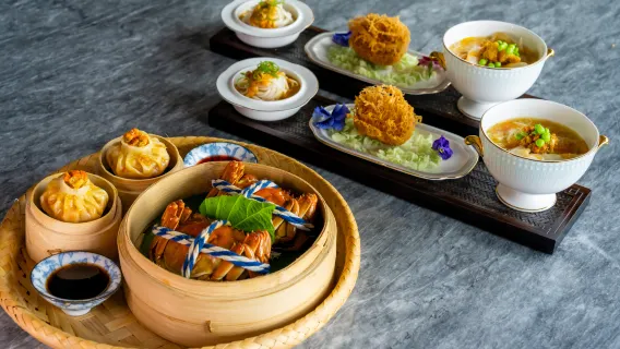 홍콩 하버뷰 하얏트 센트릭 호텔 | Cruise 스카이 레스토랑 및 바 | 애프터눈 티/점심/저녁