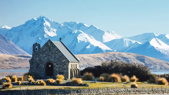 perjalanan satu hari Christchurch, Gereja Gembala Baik, dan Danau Tekapo dari Christchurch ke Gunung Cook