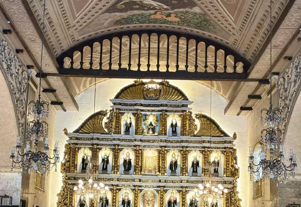 セブ日帰りツアー：聖なる子教会 + マゼラン十字架 + サンペドロ要塞 +